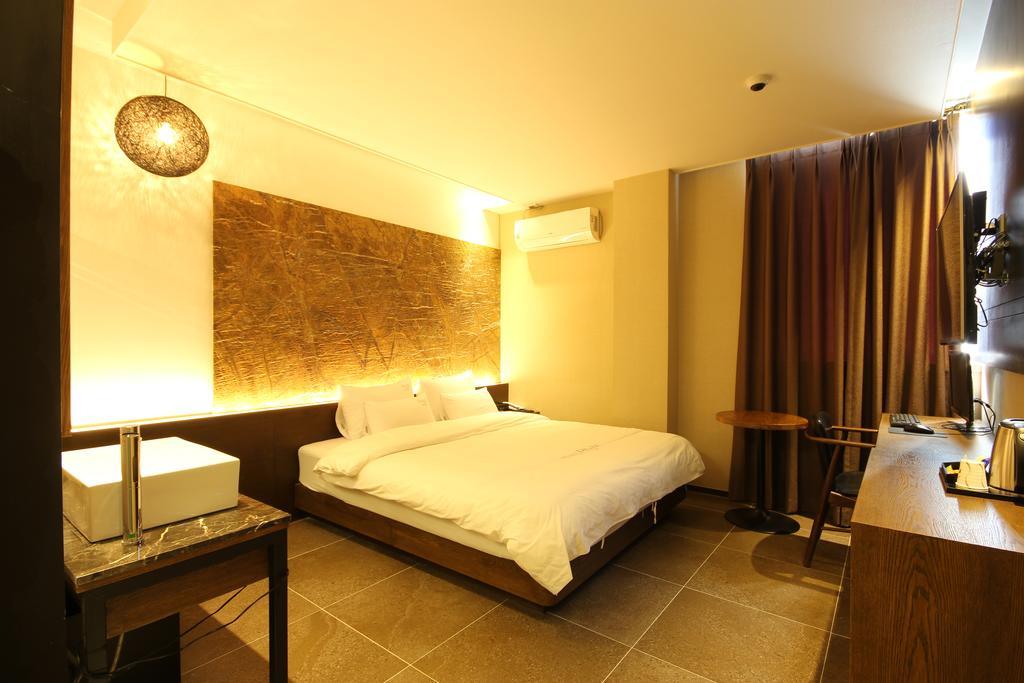 Hotel 38.5 Jinhae Changwon Esterno foto